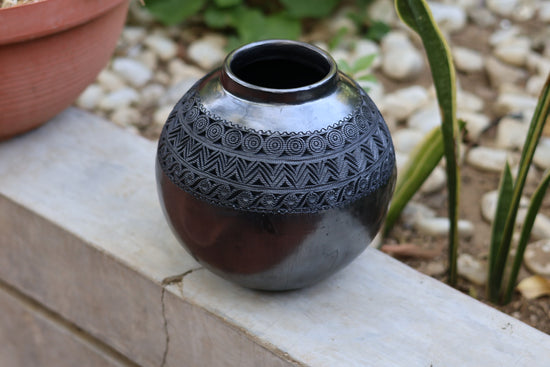 Florero luna barro negro